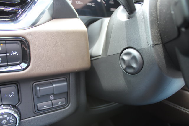 Used 2025 GMC Yukon Denali Ultimate w/ LPO, Floor Liner Package AWD/4WD image 30