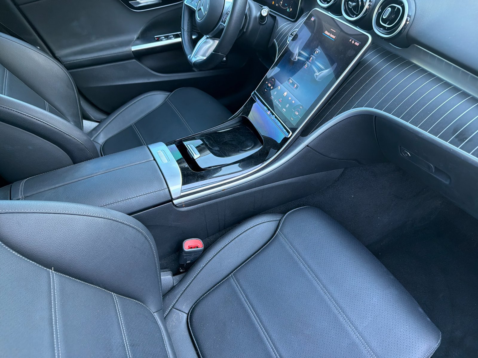 Used 2023 Mercedes-Benz C 300 Sedan image 15
