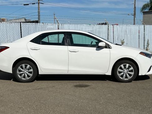 Used 2015 Toyota Corolla LE FWD image 6