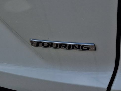 Used 2018 Honda CR-V Touring image 34