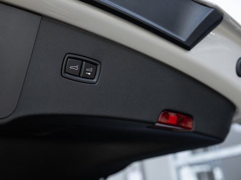 Certified 2026 Porsche Cayenne S AWD/4WD image 31