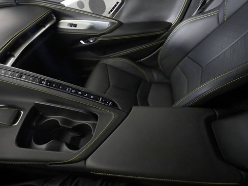 Used 2021 Chevrolet Corvette Stingray image 34