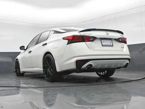 Used 2020 Nissan Altima 2.0 Platinum image 55