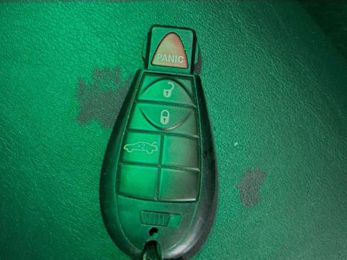 Used 2011 Dodge Challenger R/T image 35