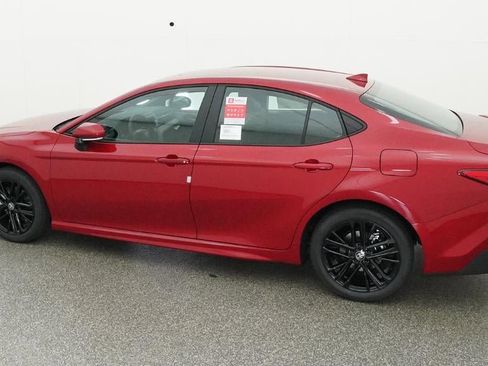 New 2026 Toyota Camry SE FWD image 4