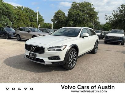 New 2025 Volvo V90 B6 Cross Country Plus w/ Protection Package Premier