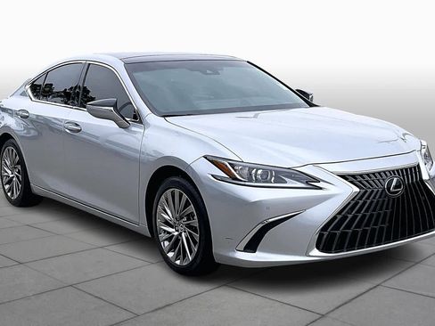Used 2024 Lexus ES 350 w/ Technology Package image 2