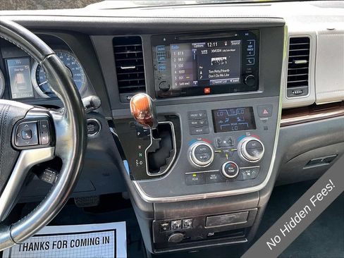 Used 2017 Toyota Sienna Limited Premium AWD/4WD image 5