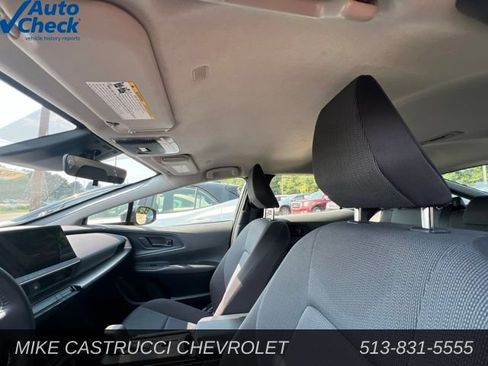 Used 2024 Toyota Prius LE FWD image 9