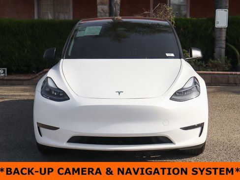 Used 2024 Tesla Model Y Long Range RWD image 3