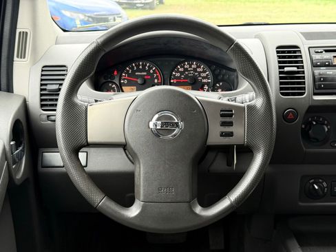 Used 2011 Nissan Xterra X AWD/4WD image 32