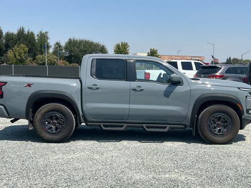 Used 2025 Nissan Frontier Pro-X w/ Pro Convenience Package RWD image 9