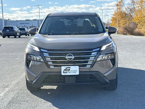 Used 2024 Nissan Rogue SV image 28