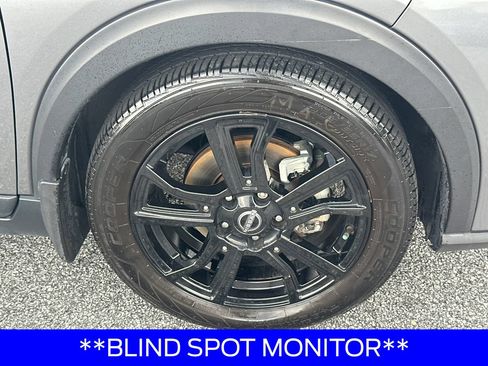 Used 2023 Nissan Kicks SR w/ SR Premium Package FWD image 14