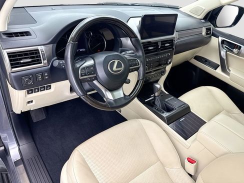 Used 2022 Lexus GX 460 Luxury w/ Accessory Package AWD/4WD image 9