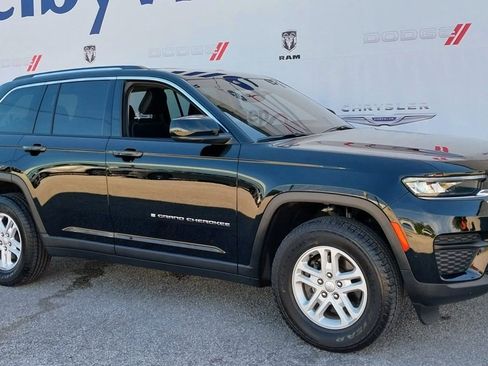 Certified 2023 Jeep Grand Cherokee Laredo image 7