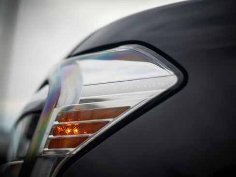 Certified 2023 Ford Expedition Platinum image 12