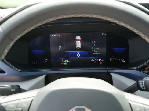 Certified 2023 Volkswagen Taos SE w/ Panoramic Sunroof Package AWD/4WD image 27