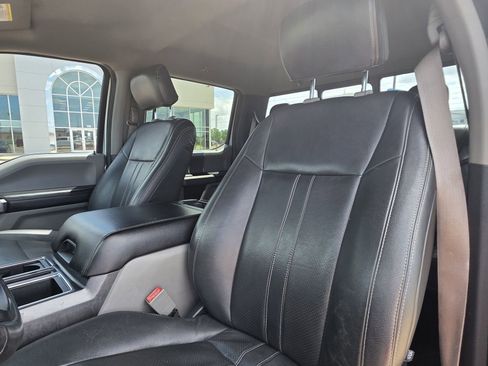 Used 2019 Ford F150 XLT w/ Equipment Group 302A Luxury AWD/4WD image 17