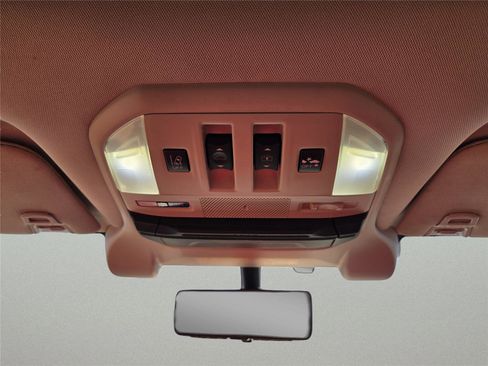 Used 2021 Subaru Ascent Touring image 27