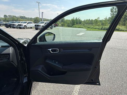 Used 2025 Honda Civic Sport image 16