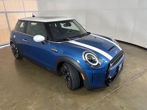 Used 2023 MINI Cooper S w/ Premium Package FWD image 8