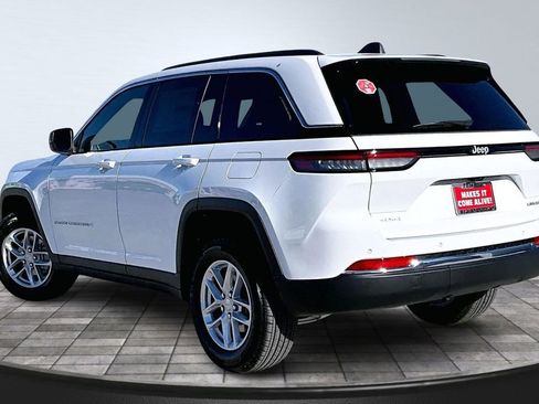 New 2026 Jeep Grand Cherokee Laredo image 21