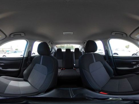 Used 2025 Nissan Sentra SV FWD image 42