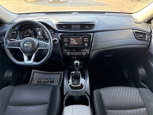 Used 2017 Nissan Rogue SV image 13