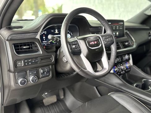 Used 2022 GMC Yukon XL SLT w/ SLT Luxury Package RWD image 15