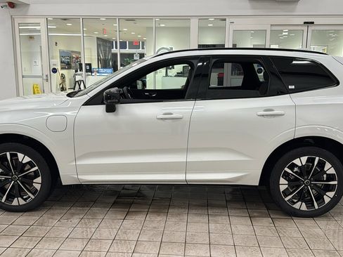 New 2026 Volvo XC60 T8 Plus w/ Protection Package Premier image 8