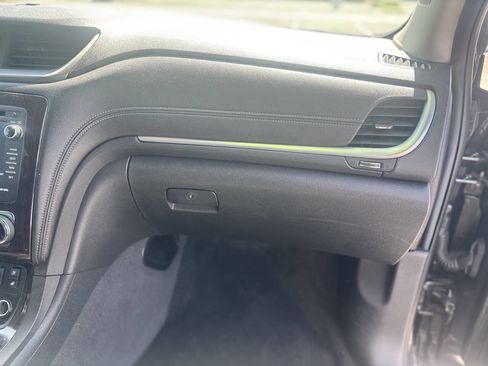 Used 2016 Chevrolet Traverse LTZ image 27