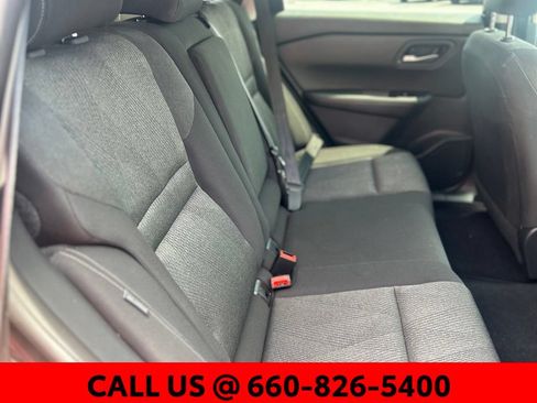 Used 2025 Nissan Rogue SV FWD image 8
