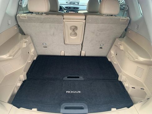 Used 2019 Nissan Rogue SL w/ Premium Package image 27