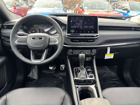 New 2026 Jeep Compass Latitude image 7