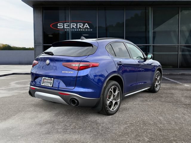 Used 2023 Alfa Romeo Stelvio Ti w/ Active Assist Plus Package AWD/4WD image 5