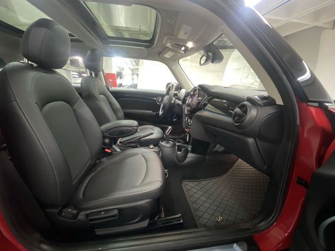 Used 2023 MINI Cooper 2-Door Hardtop FWD image 29