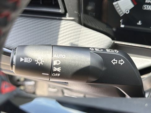 New 2026 Nissan Kicks SR FWD image 17