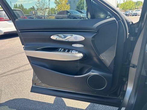 Used 2023 Genesis GV70 2.5T w/ Select Package AWD/4WD image 6