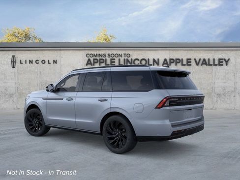 New 2026 Lincoln Navigator Reserve w/ Jet Appearance Package AWD/4WD image 4