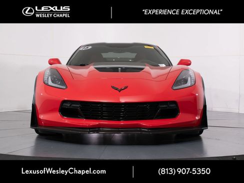 Used 2015 Chevrolet Corvette Z06 w/ 3LZ Preferred Equipment Group RWD image 9