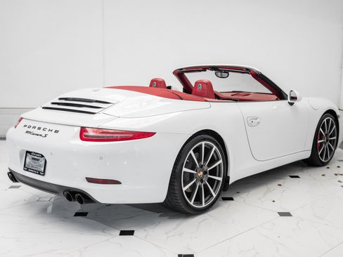 Used 2016 Porsche 911 Carrera S image 9