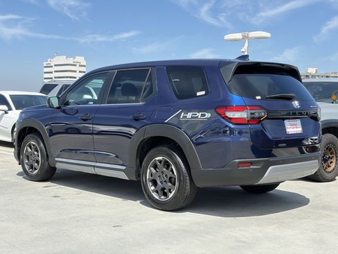 Used 2023 Honda Pilot EX-L image 5
