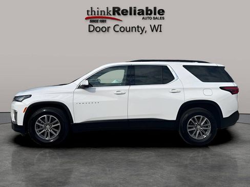Used 2023 Chevrolet Traverse LT image 2