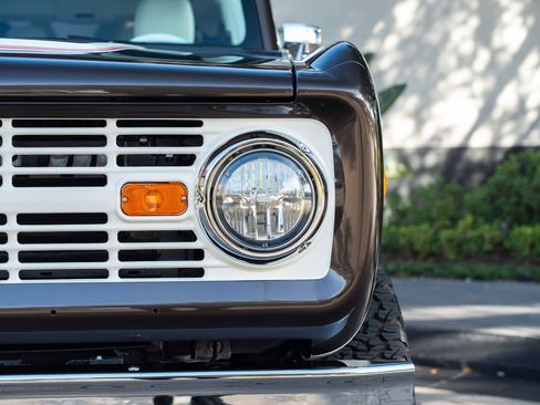 Used 2024 Ford Bronco Black Diamond AWD/4WD image 7