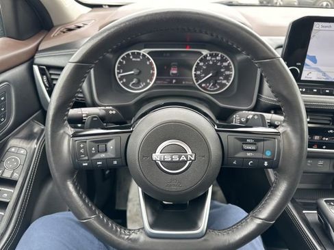 Used 2023 Nissan Rogue SL w/ SL Premium Package image 20