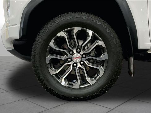Used 2026 GMC Canyon Denali AWD/4WD image 11