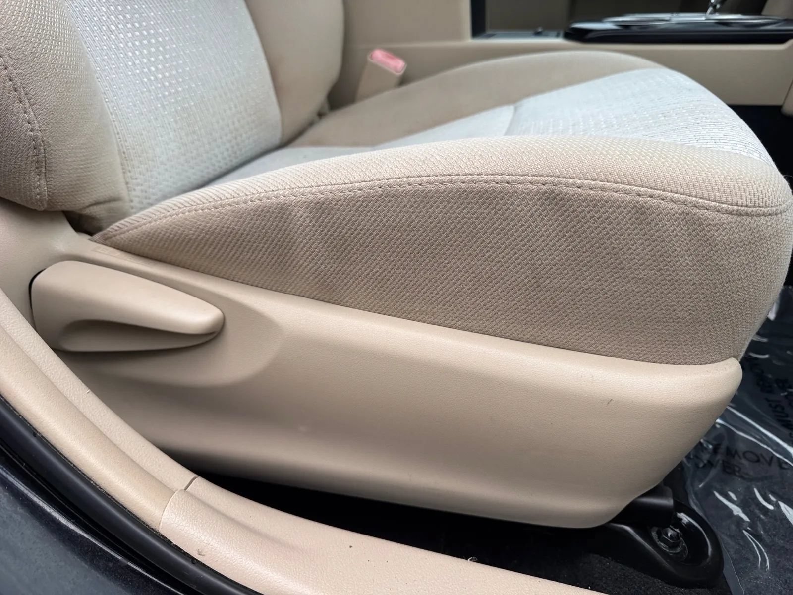 Used 2012 Toyota Camry LE FWD image 21