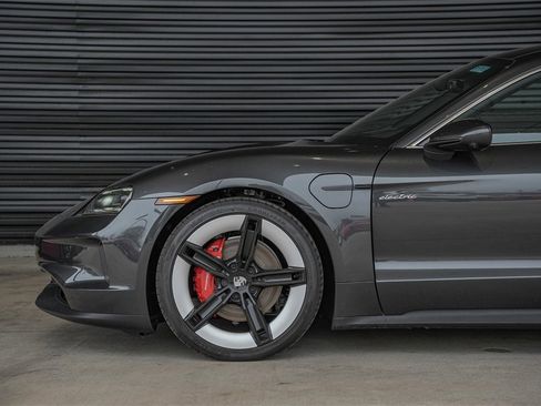 New 2025 Porsche Taycan 4S image 9
