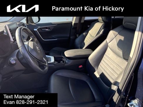 Used 2019 Toyota RAV4 Limited image 20